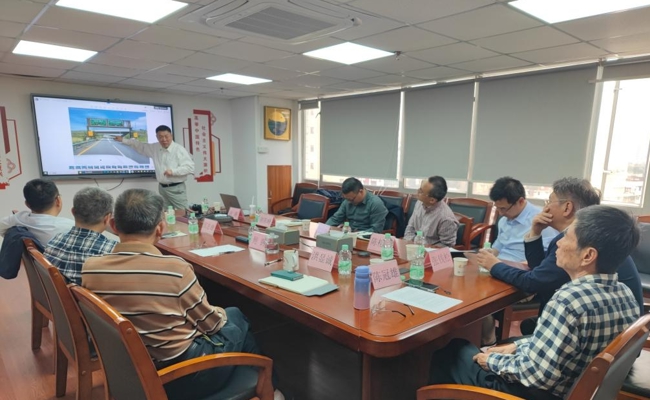 高速公路潮汐车道设计与交通组织技术交流会照片