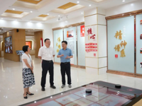肇庆市科协领导到市工业贸易学校调研