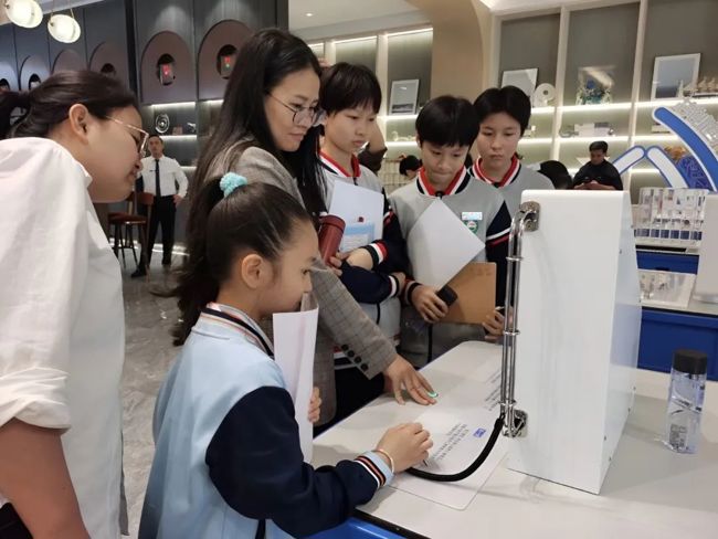 中国流动科技馆在台山市巡展